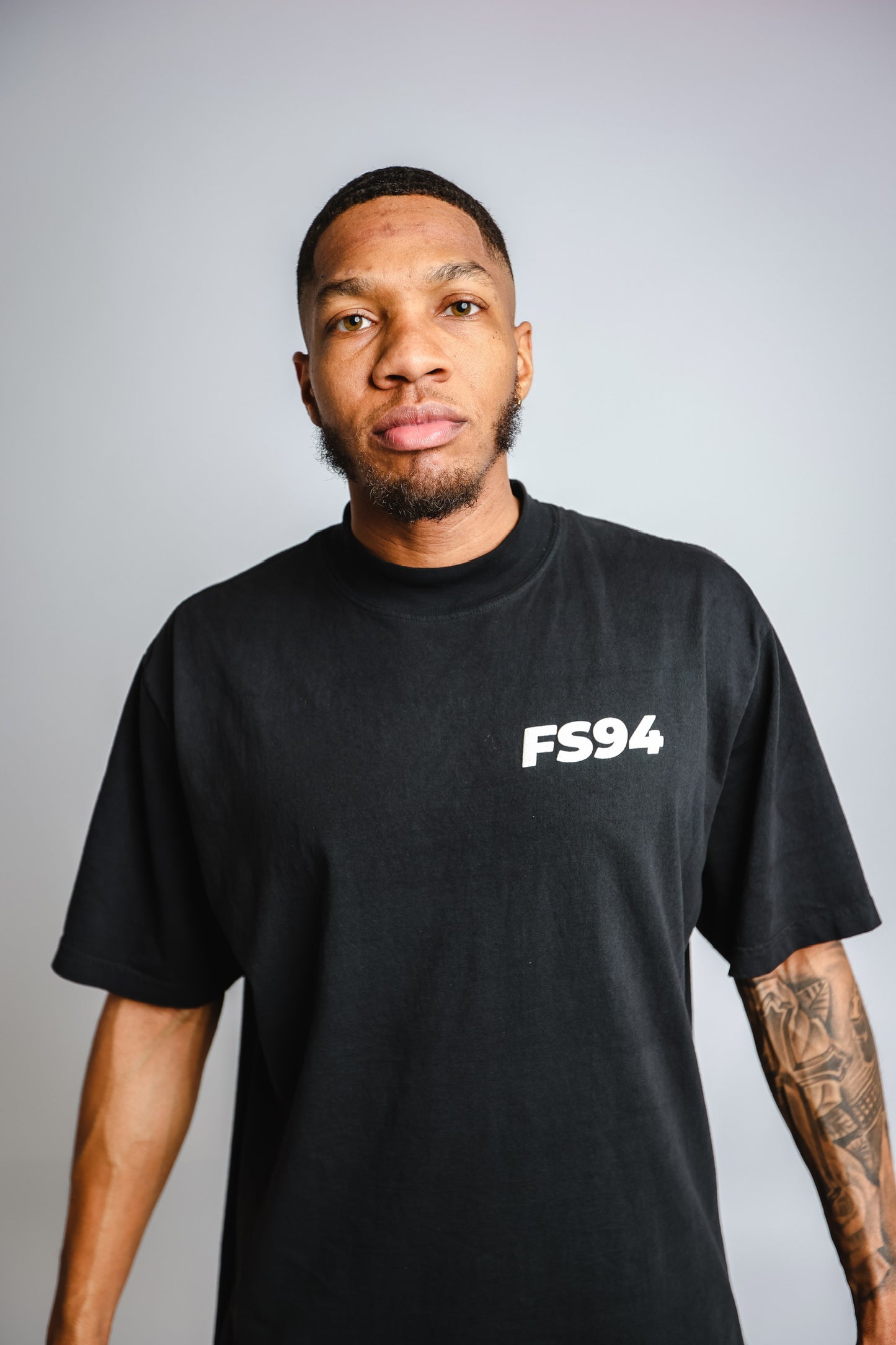 FS94 Essential Tee Black